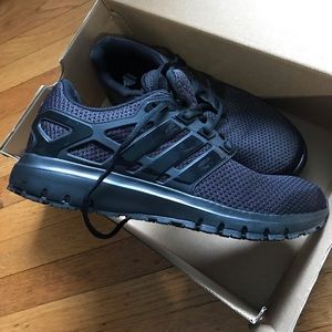 Size 10.5 adidas cloud foam ortholite running shoe